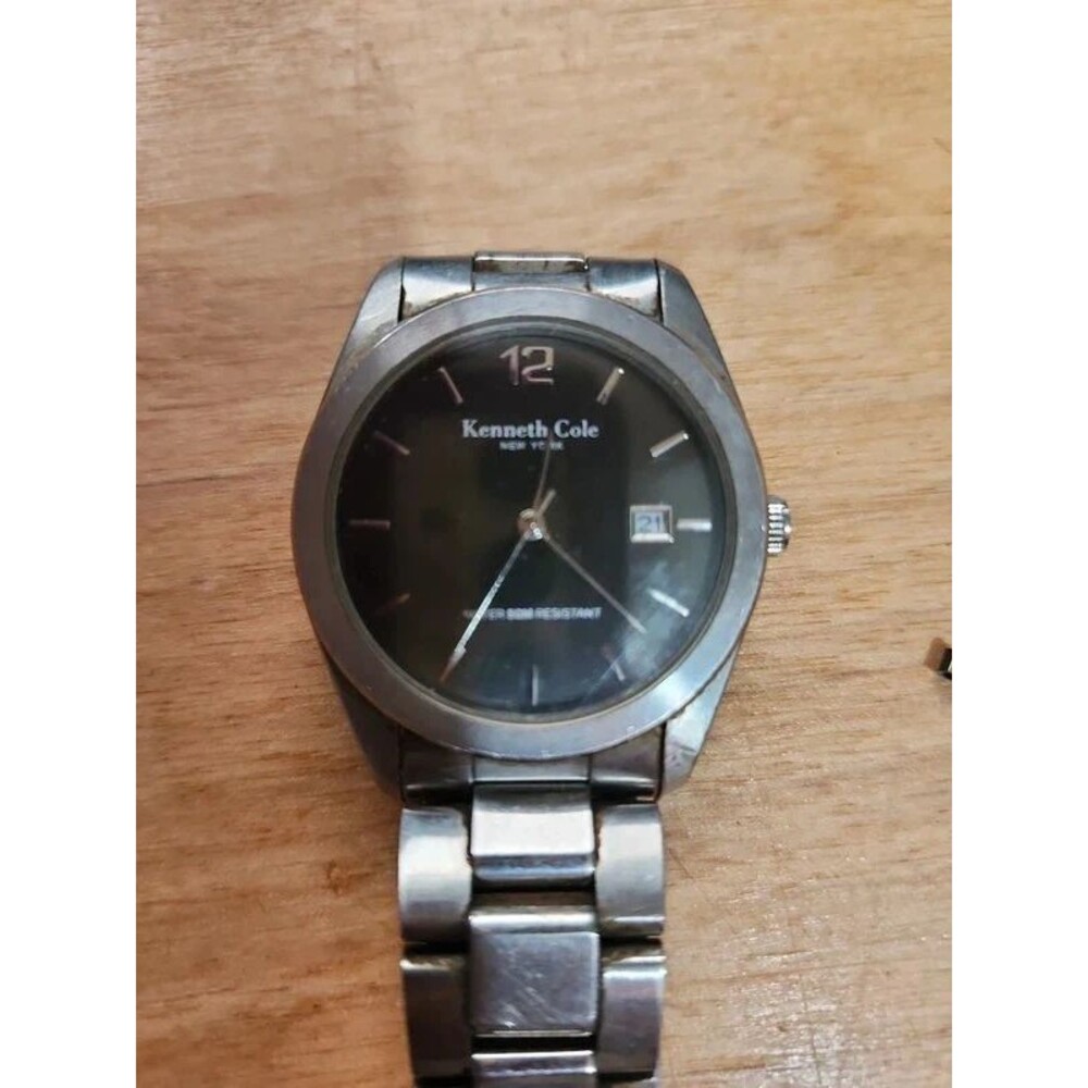 Kenneth Cole mens calendar watch